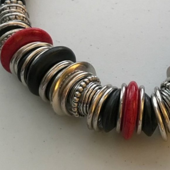 5/$15 Red/Silver/Black Necklace w/ Disk Beads - Picture 4 of 6